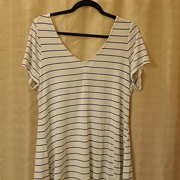 torrid Tops - Torrid size 1 or 1X striped top with criss cross